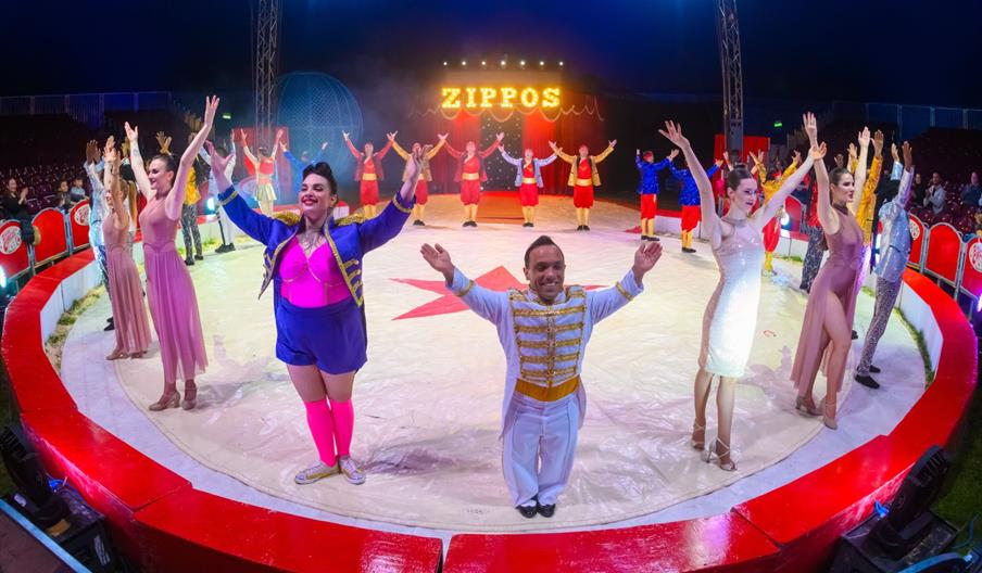 Zippos Circus 'Magnificent' Finale Zippos Circus 'Magnificent' Finale