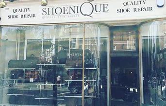 shop front shoenique