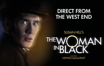 Poster for The Woman in Black; a white man in a coat and hat turns towards the camera, afraid, and the edges of his body are blurred