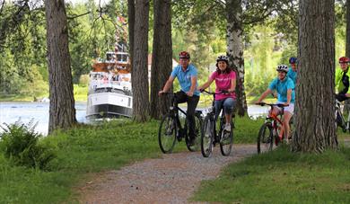 Cycling by the Telemark Canal