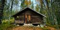 An old cabin on the way to Dusanfossen.