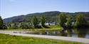 Stranda og bobilcampingen ved Bystranda og Nesøya Marina, i Notodden. Foto