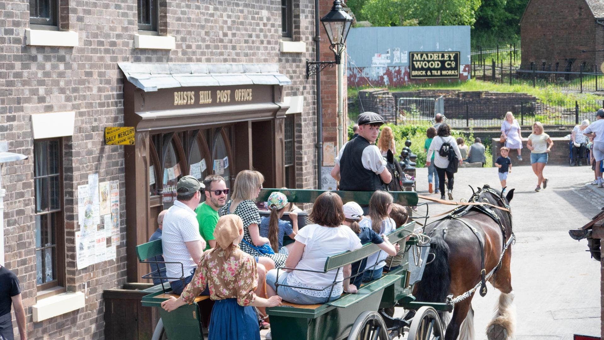 Horse and trap on streets of Blists Hill