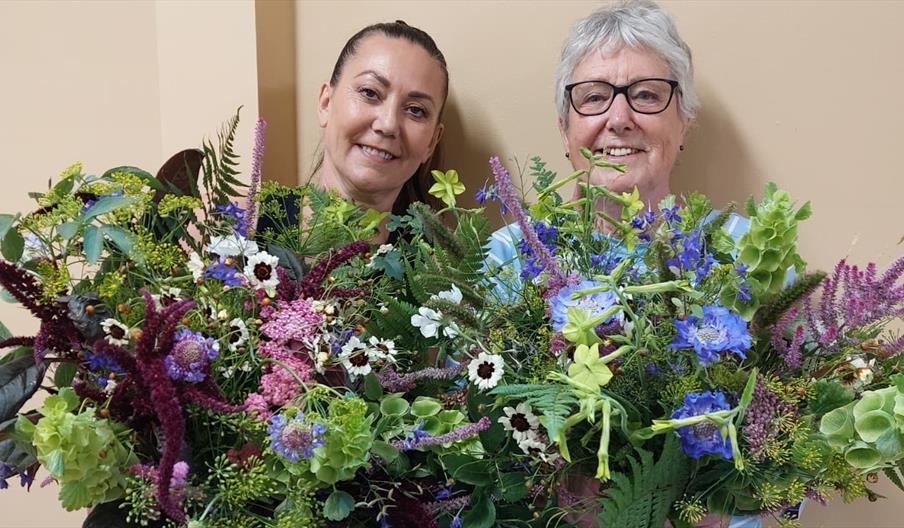 Spring Flowers Hand Tied Bouquet Workshop