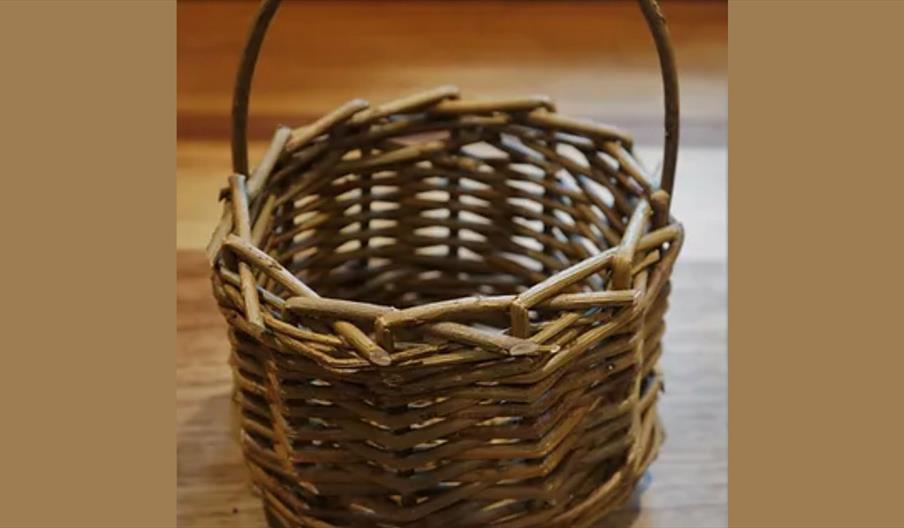 Vine Willow Wood Berry Basket Workshop
