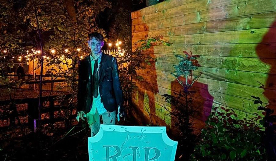 Exotic Boo at the Zoo: Nighttime spooktacular