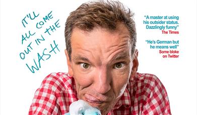 Henning Wehn pulling a funny face