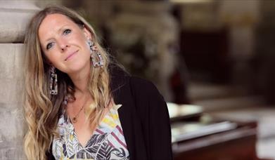 Live at the Lodge | Daisy Chapman