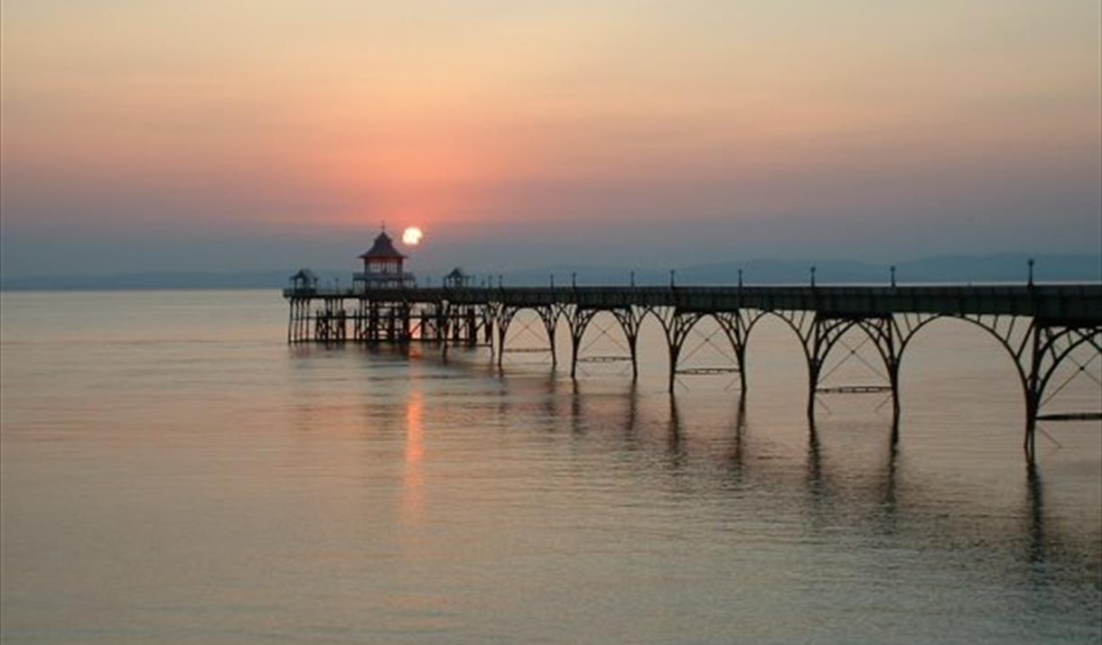 clevedon pier sunset bristol channel