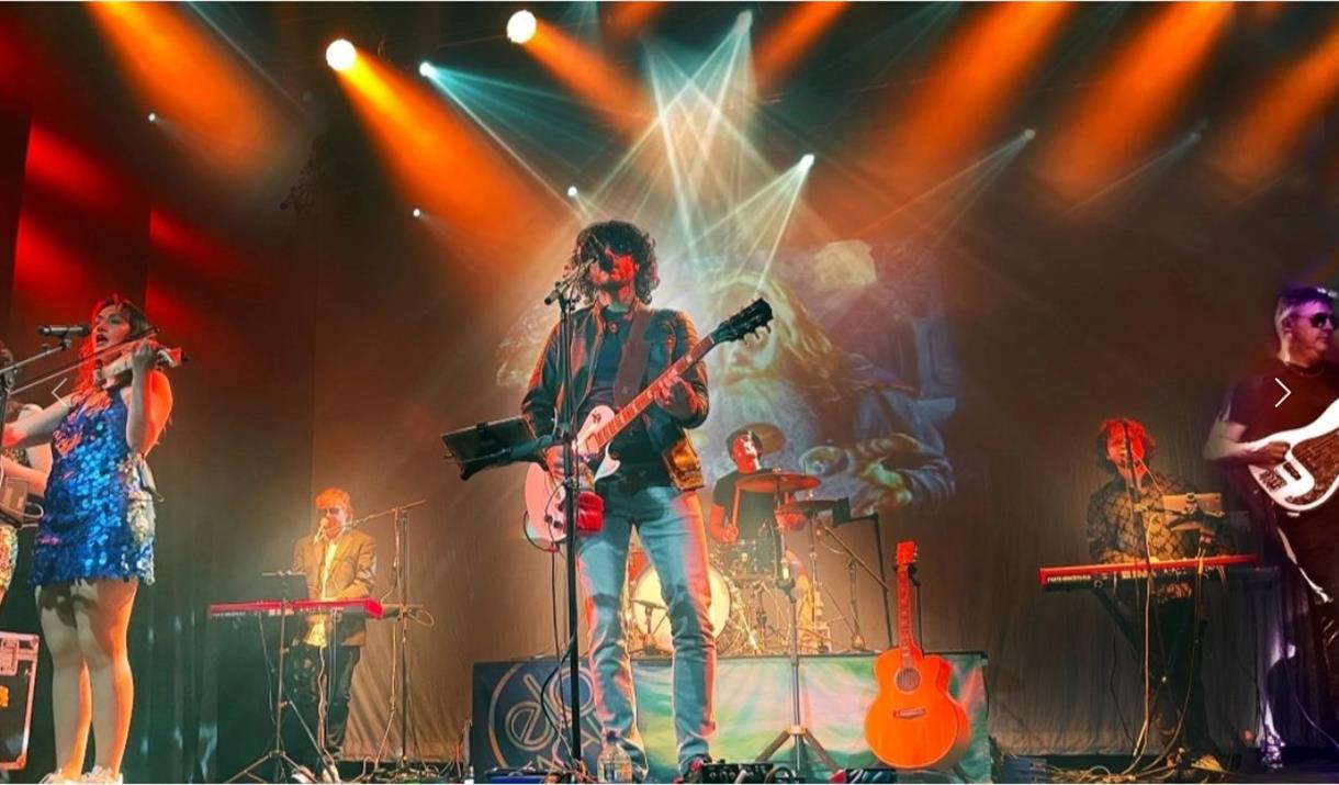 ELO Again tribute band on stage