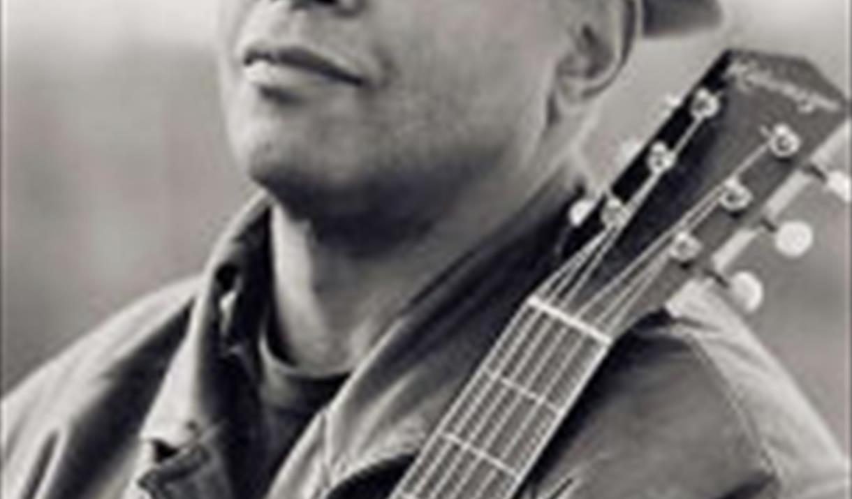 GUY DAVIS PERFORMS LIVE IN SOMERSET