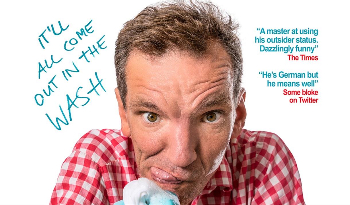 Henning Wehn pulling a funny face