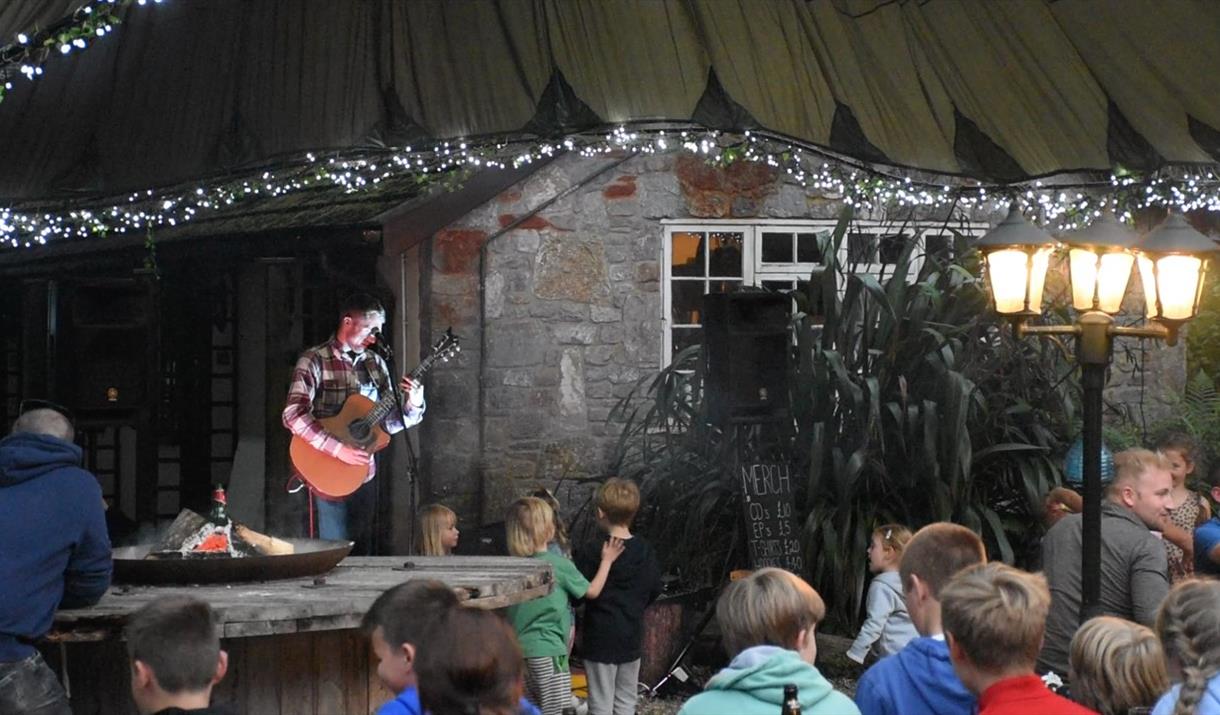 Live at the Lodge | Lila J