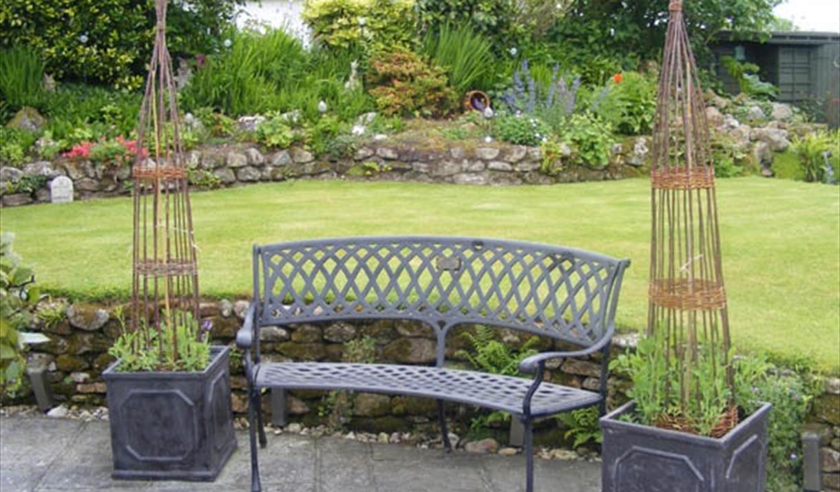 Willow weaving workshop in Taunton