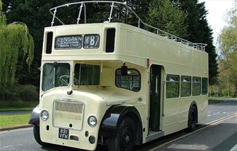 Classic Bus and Steam Rally