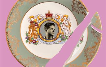 Luke Wright image on smashed china plate.