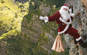 Santa Claus, abseil