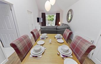 Sand Bay Retreat lounge dining room self catering Visit Weston-super-Mare