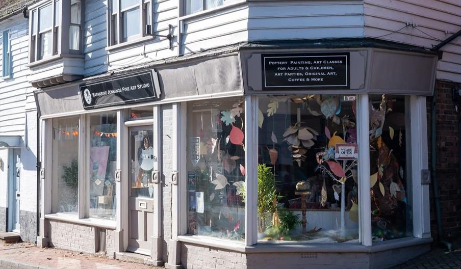 The shop front of Katharine Jennings Fine Art Studio and Coffee House
