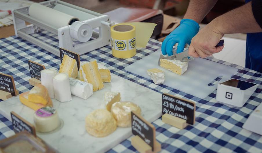 Crowborough-market
cheeses