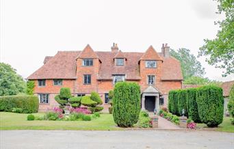Front exterior of Pekes Manor and Garden to the Front
