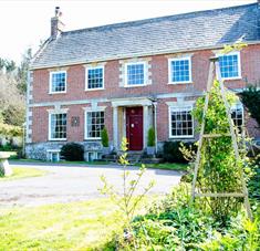 Rollestone Manor