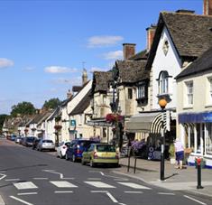 Cricklade Town Centre (C) Chris Lock