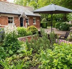 Copse Cottage - garden 
