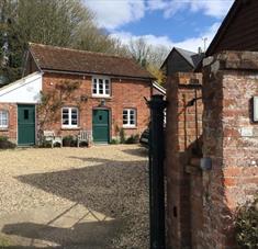 Stable Cottage - entrance