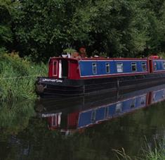 Whistling Swan Narrowboat Hotel
