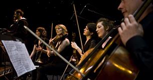 Britten Sinfonia / Benjamin Grosvenor Piano