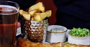 A pint for a shilling! Celebrate VE Day at The White Horse Inn