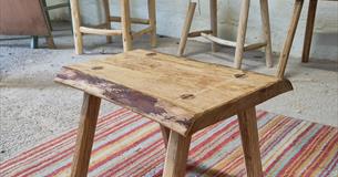 2 Day Make a Green Wood Stool
