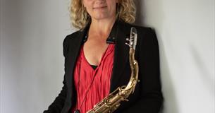 Iford Manor Jazz Festival: Jazz Lunch with The Karen Sharp Duo