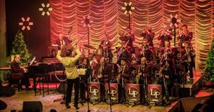 A Swingin' Christmas