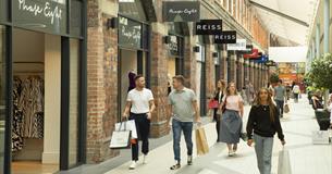 Shopping at McArthurGlen Designer Outlet Swindon