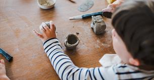 Summer Holiday Workshop - Stoneware Leaf Soap Dish