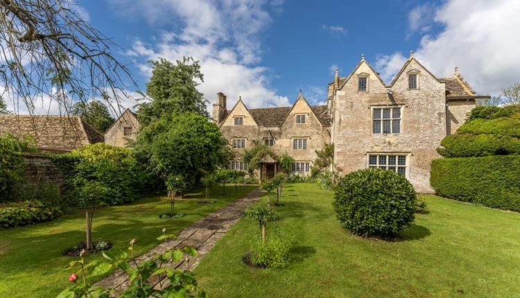 Kelmscott Manor