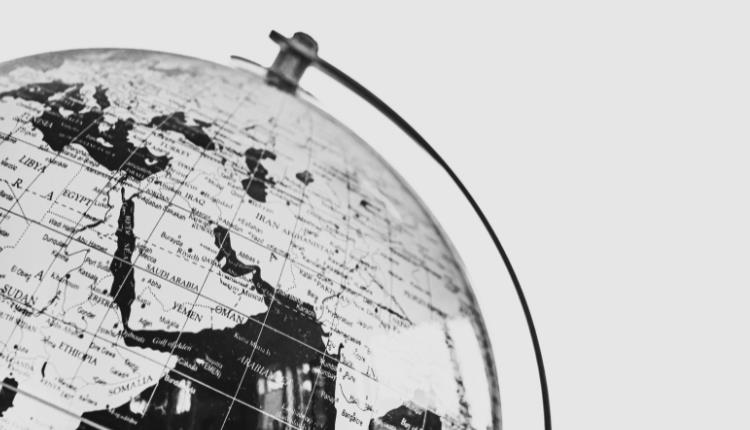 Britain's Retreat from Empire: Politics, Power & Identity in the 1960s