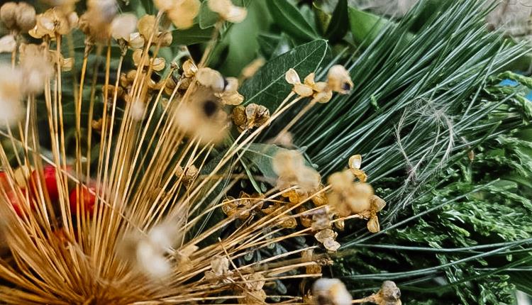 The Art of the Winter Wreath