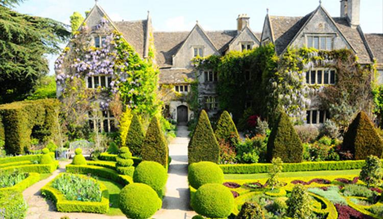Abbey House Manor