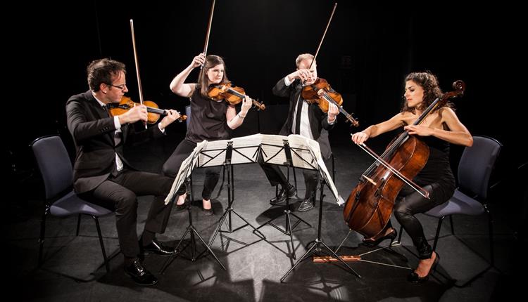 Roderick Williams & Carducci Quartet