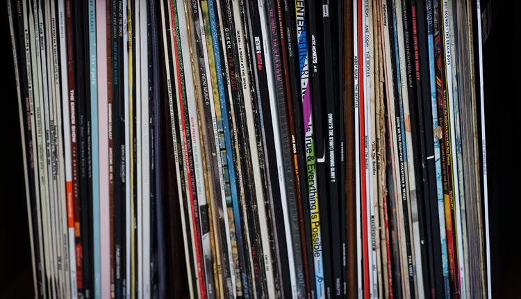 Open Deck Vinyl Night