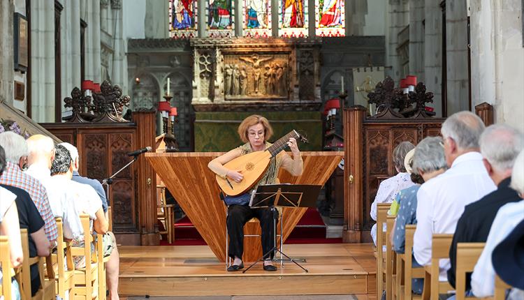 Elizabeth Kenny Lute Concert