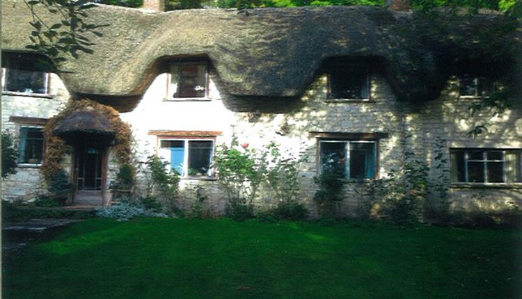 Cheney Thatch, 400 yr old thached cottage