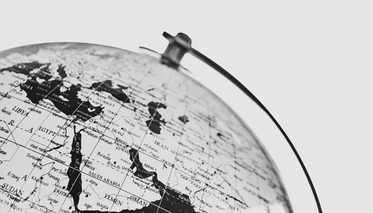 Britain's Retreat from Empire: Politics, Power & Identity in the 1960s