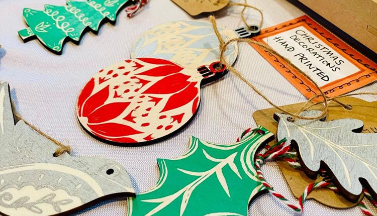 Printfolk Fridays: Hand printed paper decorations for Christmas