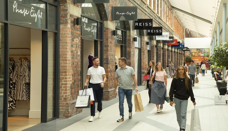 Shopping at McArthurGlen Designer Outlet Swindon