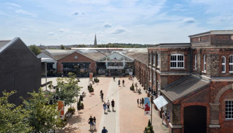 Shopping at Designer Outlet Swindon