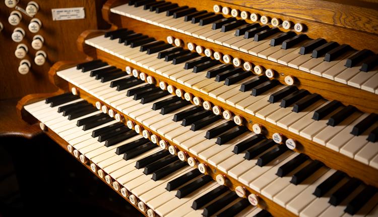 The Sun's Evensong: Max Carsley Organ Concert